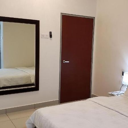 S Rose Hotel Sepang Zewnętrze zdjęcie